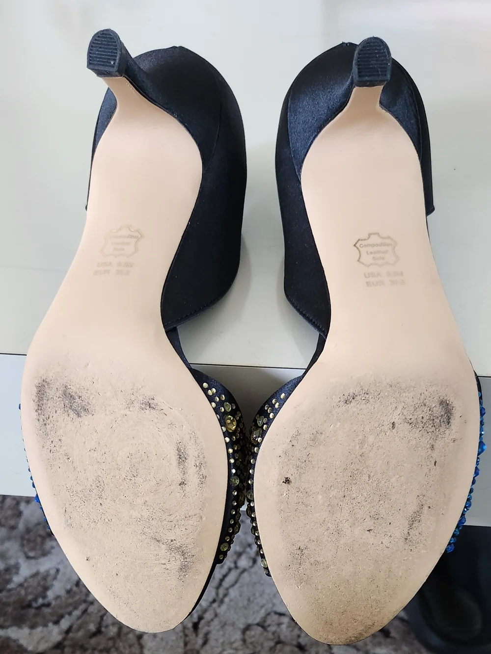 Nina sleek open